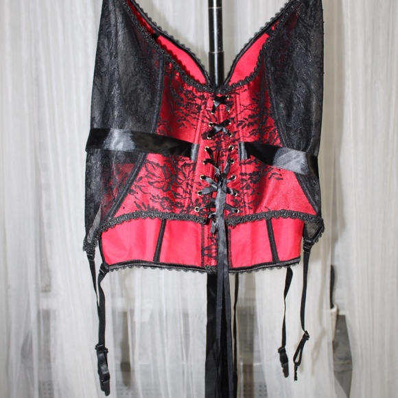 Red and Black Satin Lace Corset Bustier with Garters. Sz. 4XL - Picture 4 of 8